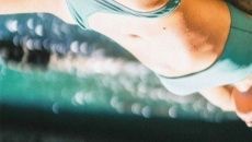 imagen con mujer en bikini